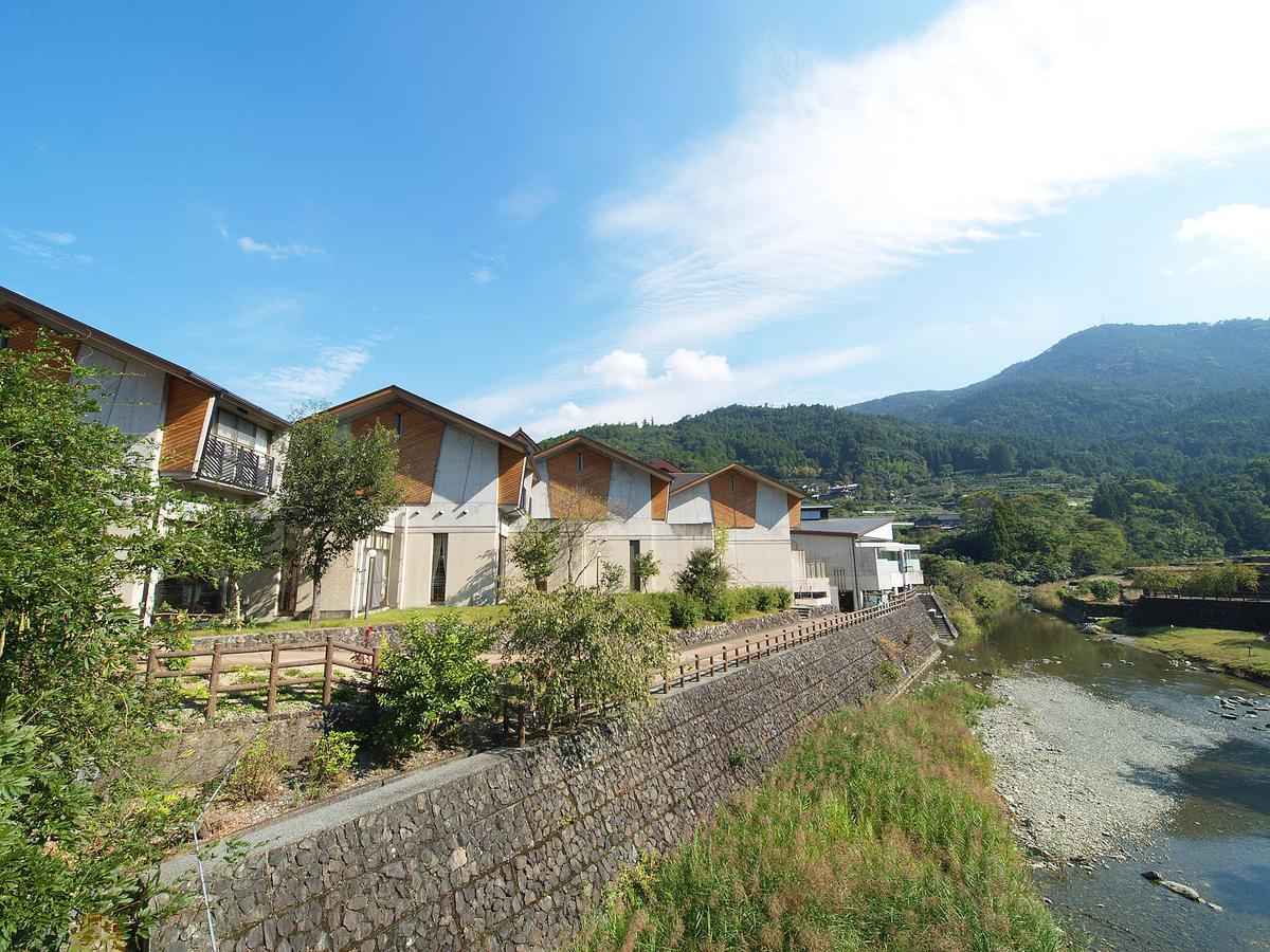 טוקושימה Kamiyama Onsen Hotel Shikinosato & Iyashinoyu מראה חיצוני תמונה