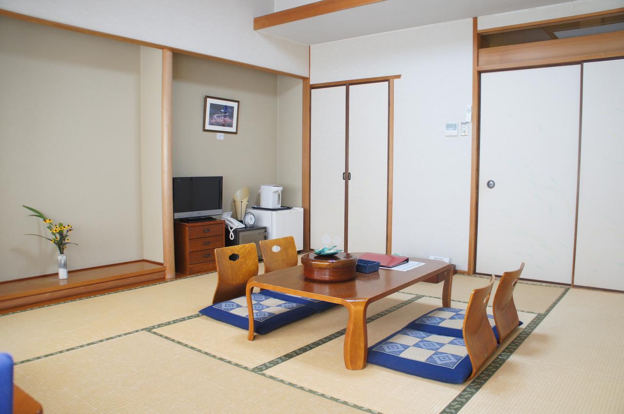 טוקושימה Kamiyama Onsen Hotel Shikinosato & Iyashinoyu מראה חיצוני תמונה