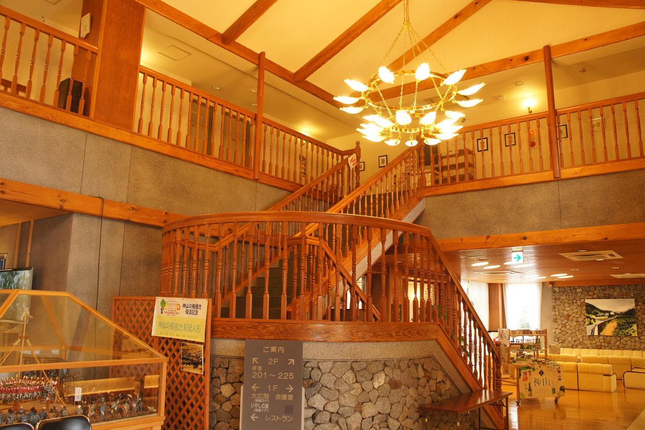 טוקושימה Kamiyama Onsen Hotel Shikinosato & Iyashinoyu מראה חיצוני תמונה